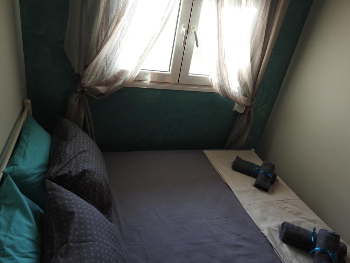 F.K Room 2 Aigio Bagian luar foto