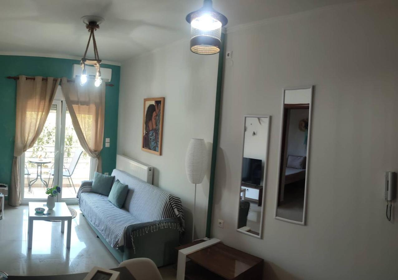 F.K Room 2 Aigio Bagian luar foto